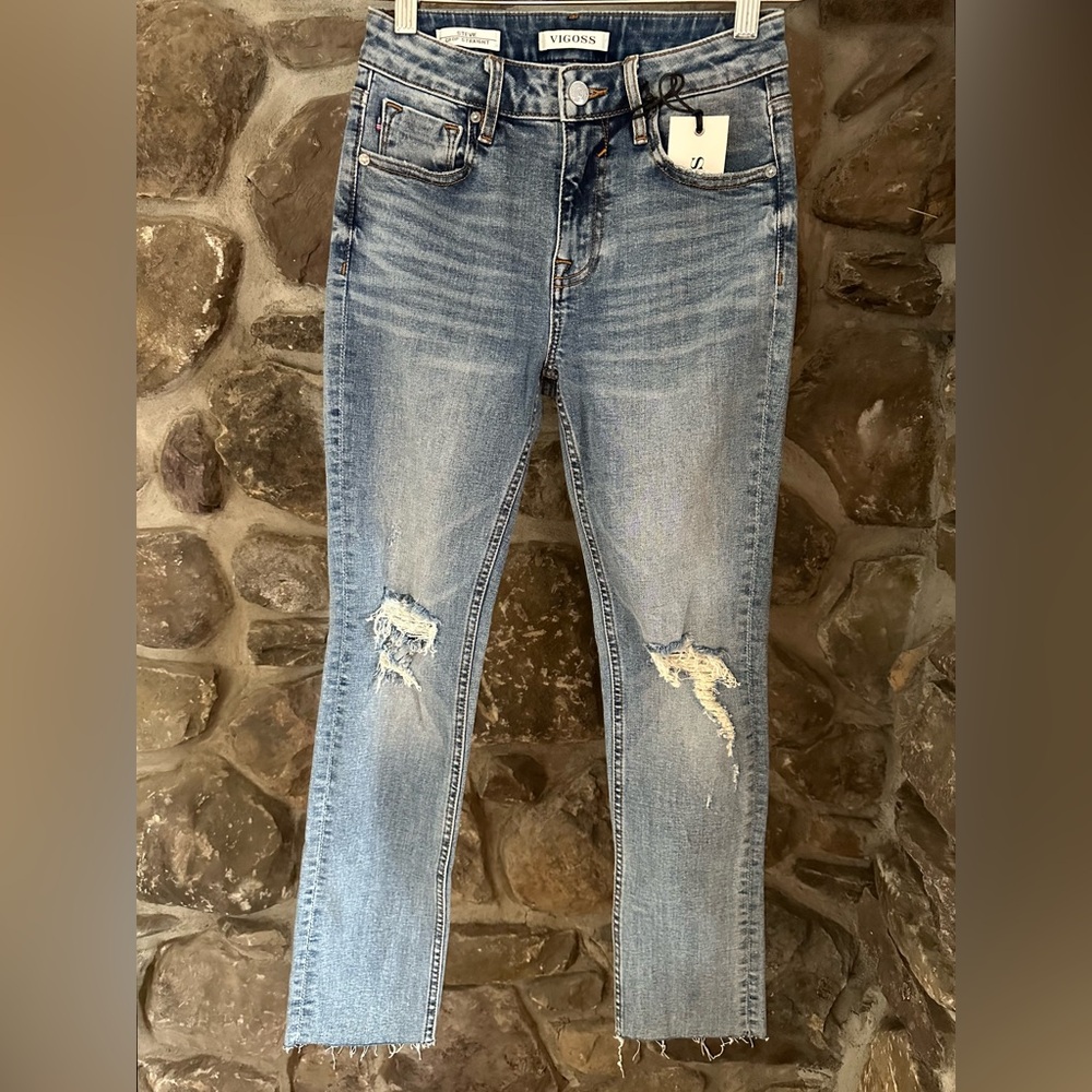 SALE✨ Vigoss (24) Hige Rise NWT Stevie Straight Crop, Raw Hem, light wash